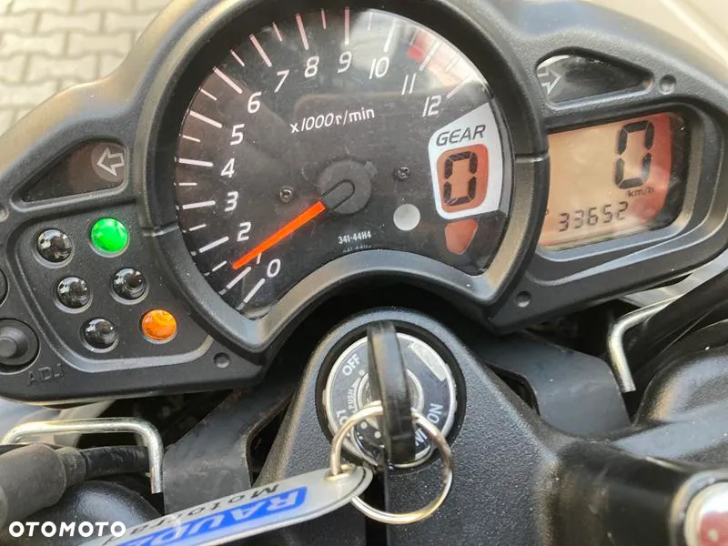 Suzuki Gladius - 5