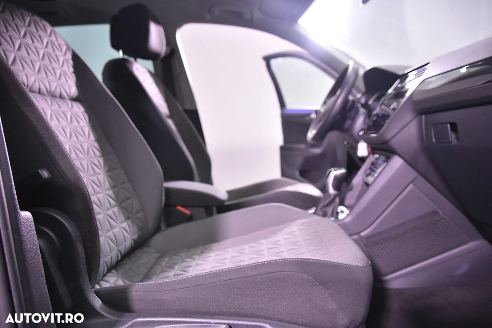 Volkswagen Tiguan - 12