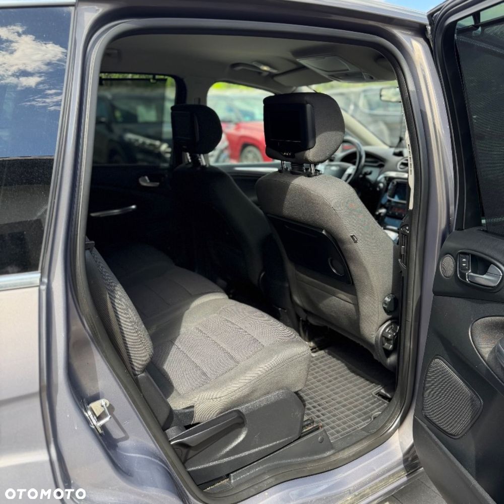 Ford S-Max - 33