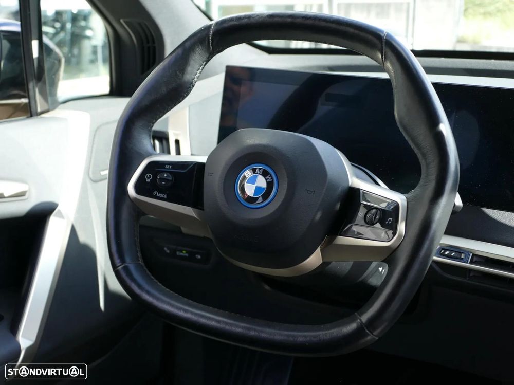 BMW iX xDrive 40 Pack Desportivo - 38