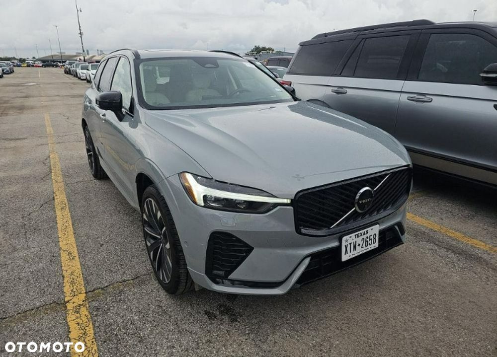 Volvo XC 60 B5 B AWD Ultra Dark - 2