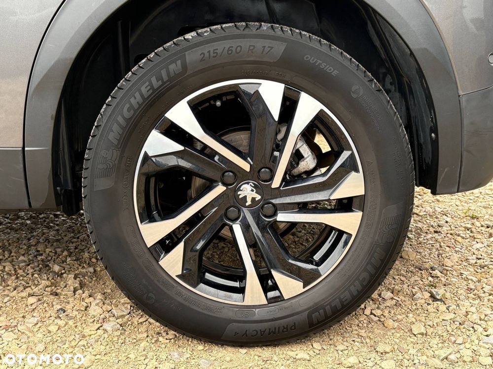 Peugeot 2008 PureTech 130 EAT8 GT - 10