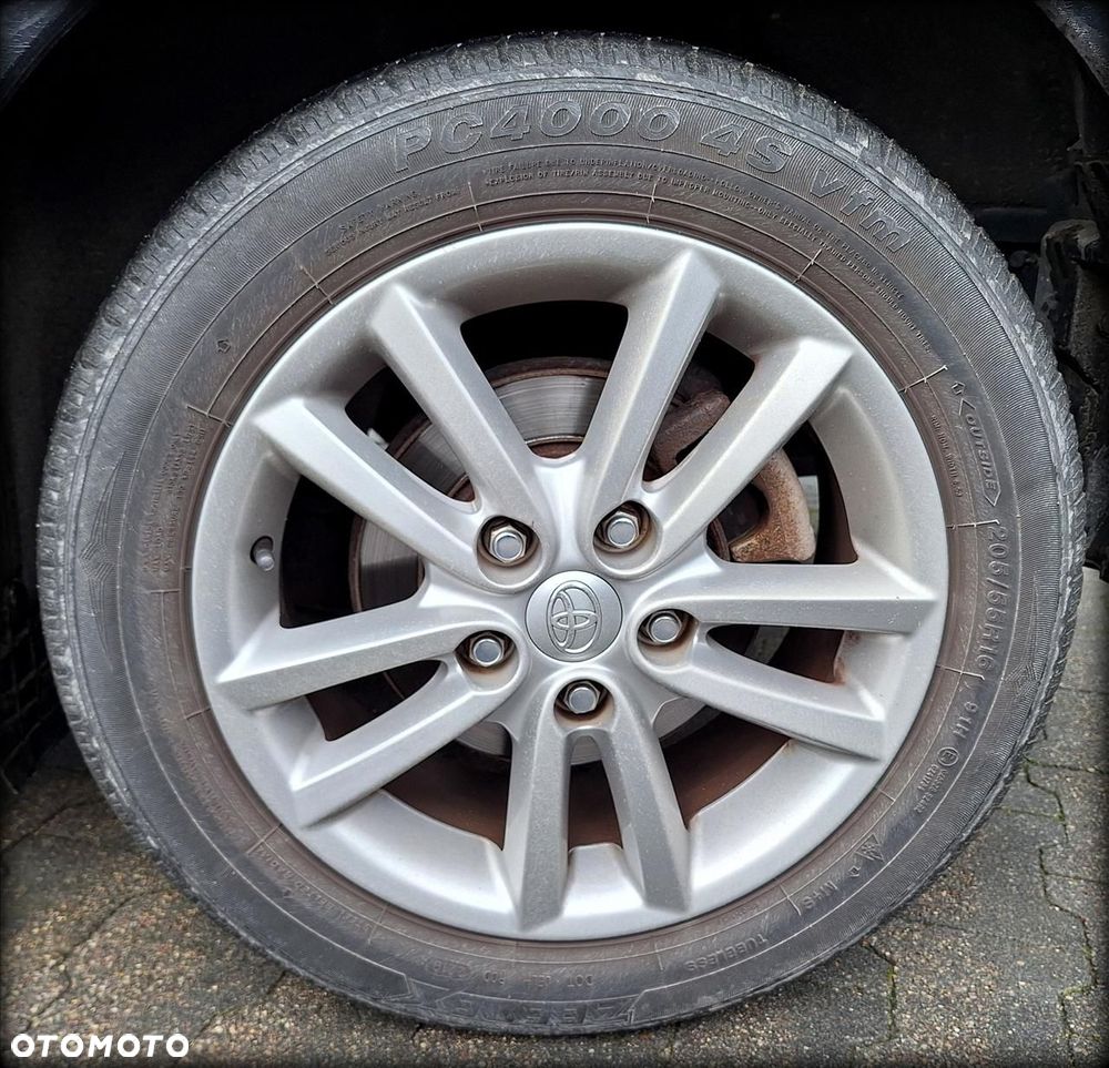 Toyota Auris 1.6 VVT-i Terra - 19