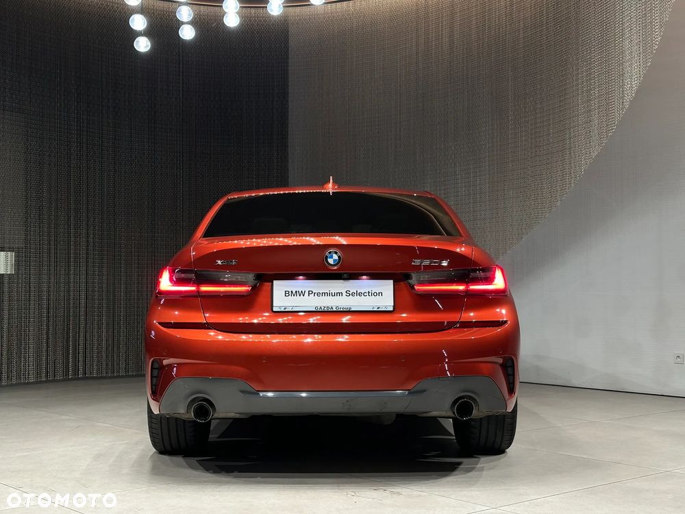 BMW Seria 3 320d xDrive M Sport sport - 9
