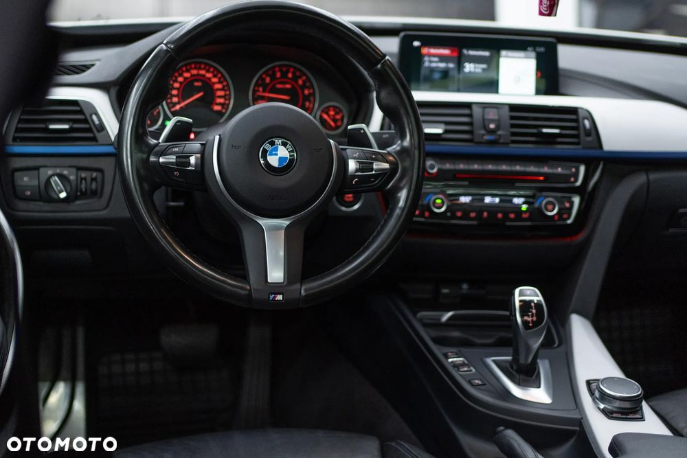 BMW Seria 3 320i GPF xDrive M Sport Shadow sport - 23