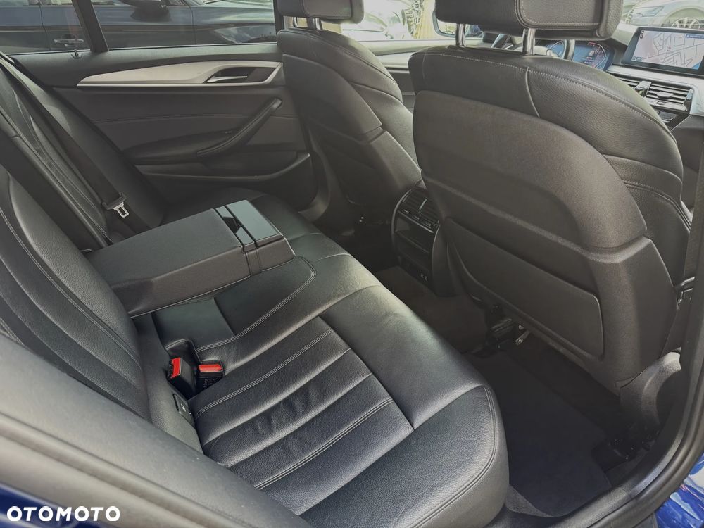 BMW Seria 5 520i Sport Line - 20