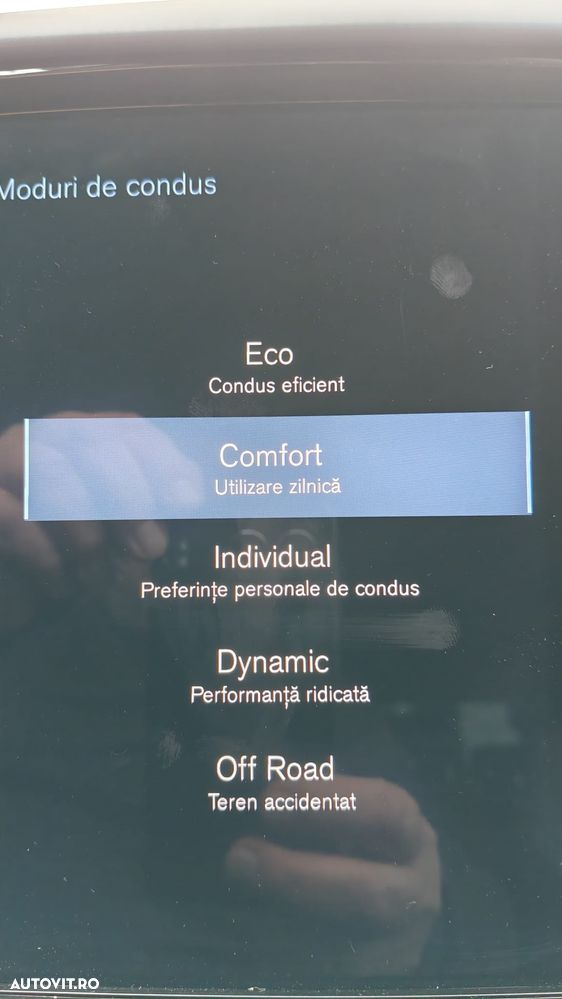 Volvo XC 60 D4 Momentum Pro - 26