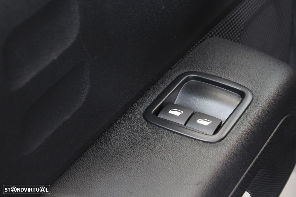 Citroën C3 1.2 PureTech Plus - 23