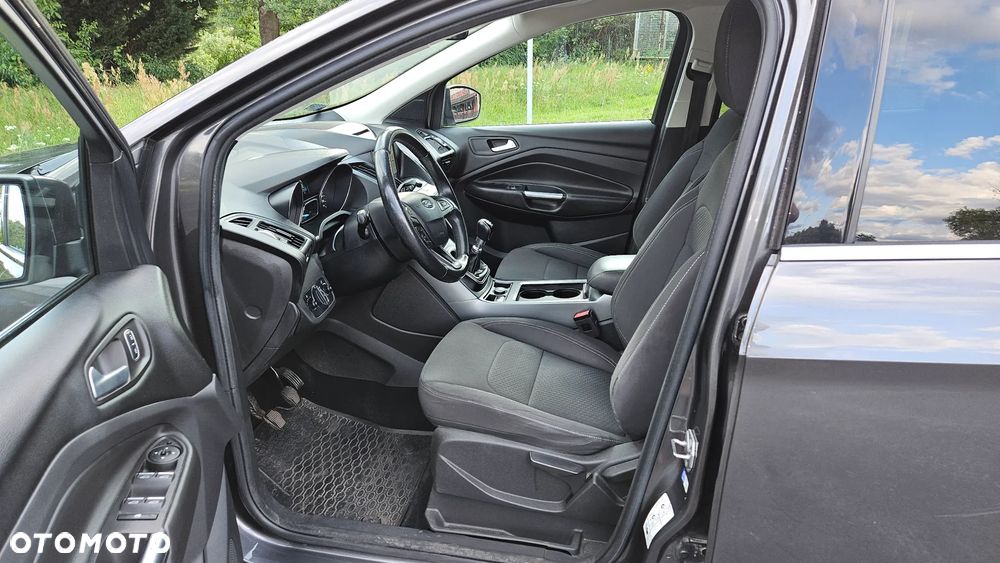 Ford Kuga 1.5 TDCi FWD Titanium - 24
