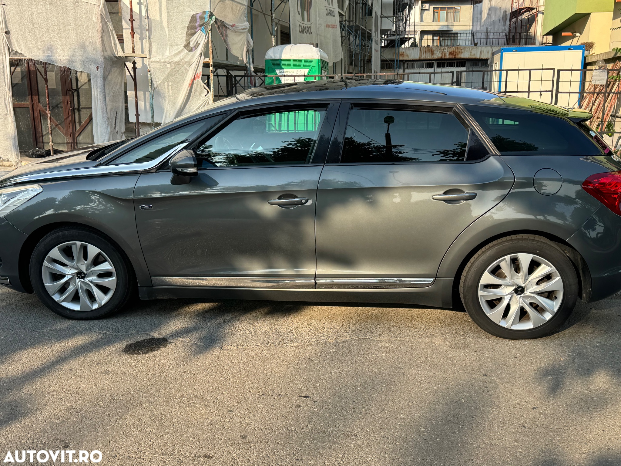 Citroën DS5 Hybrid4 EGS6 SoChic - 4