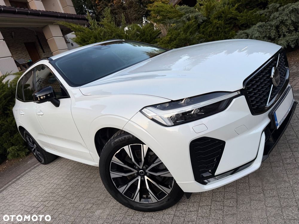 Volvo XC 60 B4 D Plus Dark - 23