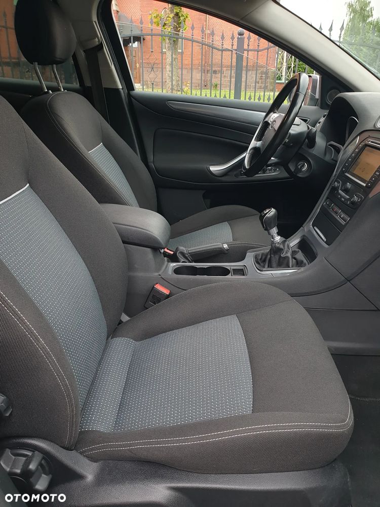 Ford Mondeo 2.0 TDCi Viva Titanium - 28
