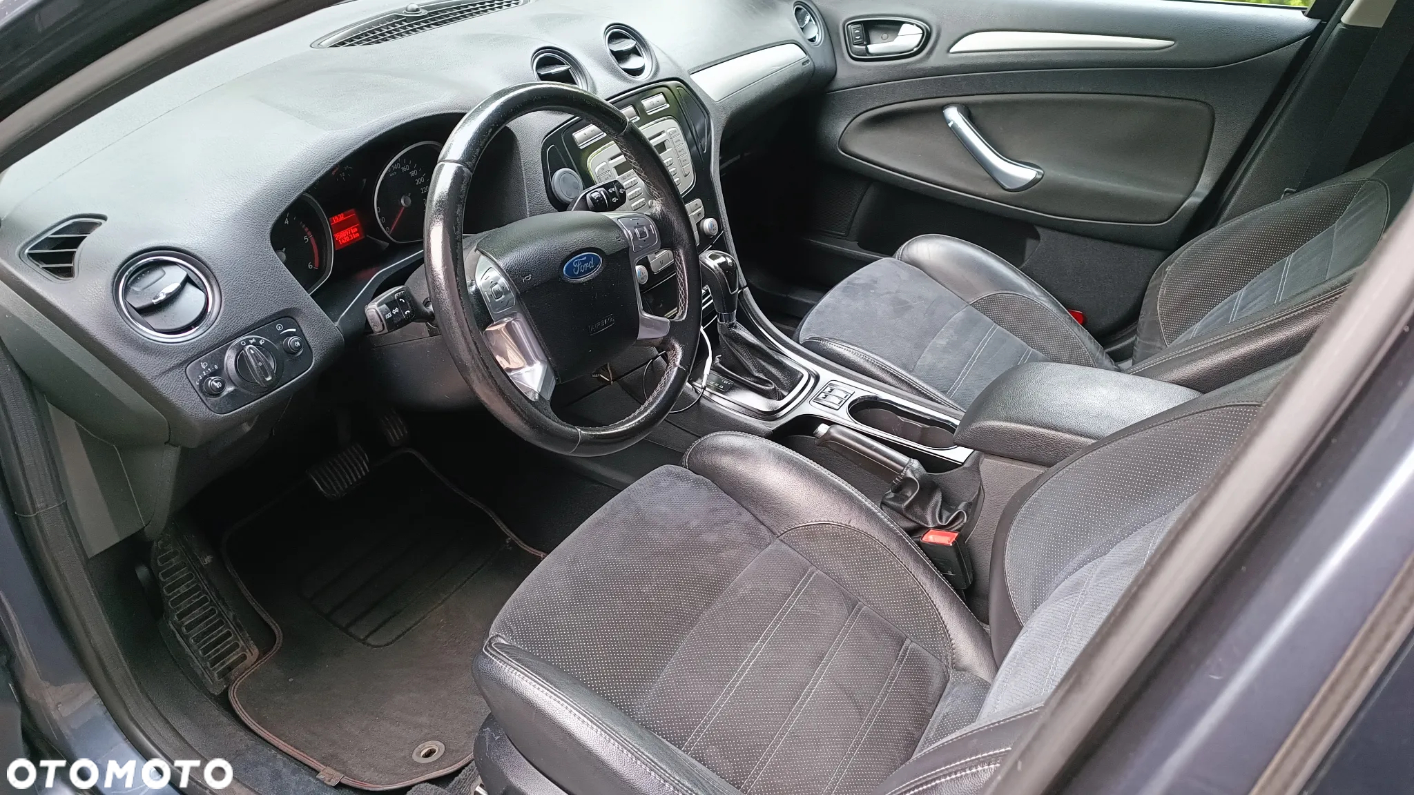 Ford Mondeo 2.0 TDCi Ambiente - 13