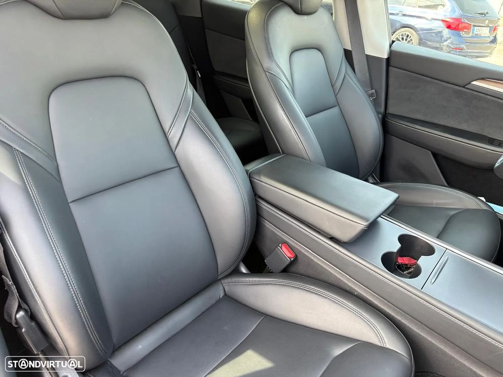 Tesla Model Y RWD - 5