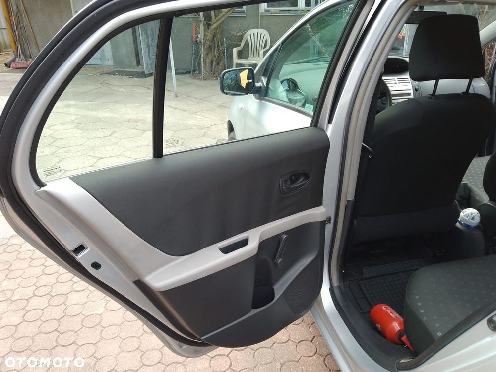 Toyota Yaris 1.0 Terra A/C - 14