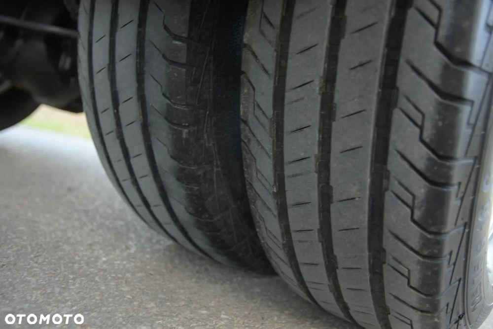 Iveco 72C18  3,0 180KM  Zanotti Z380  230 V 6,1m 12 palet dł -20+20 ładowność 3460kg - 32