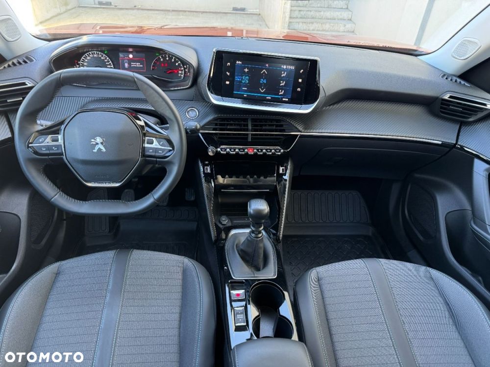 Peugeot 2008 - 32