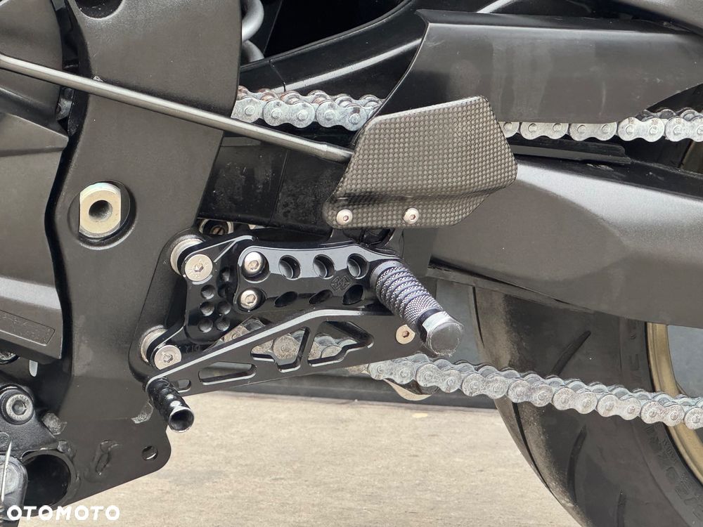 Yamaha FZ - 27