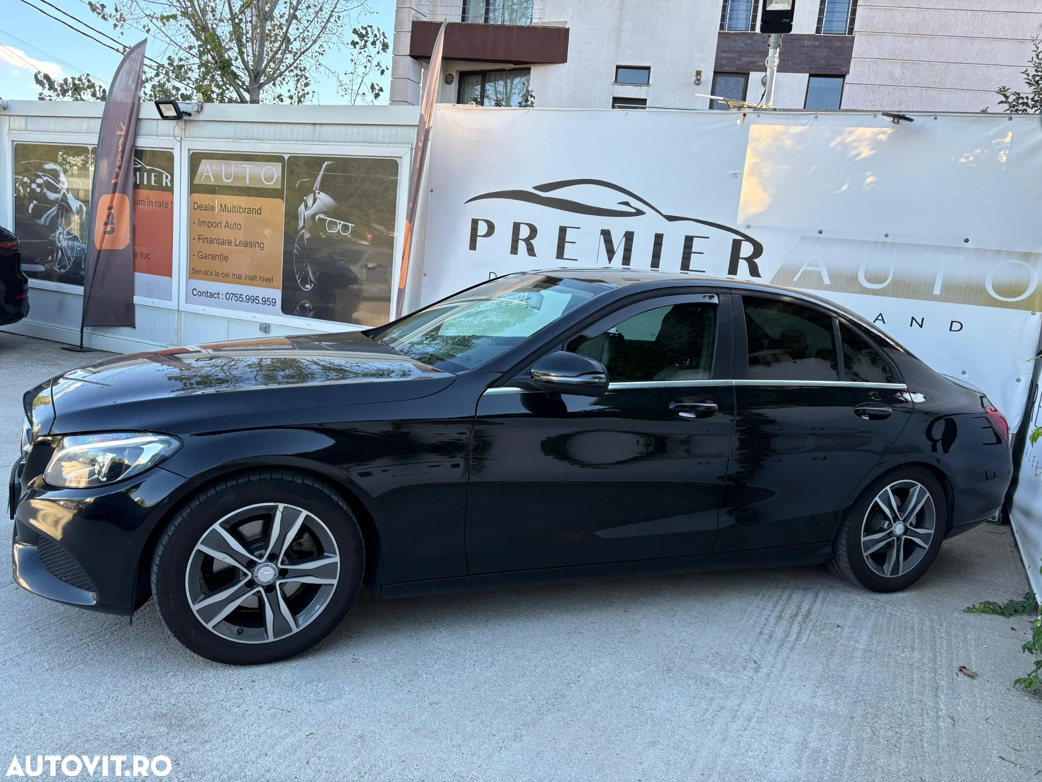 Mercedes-Benz C - 12
