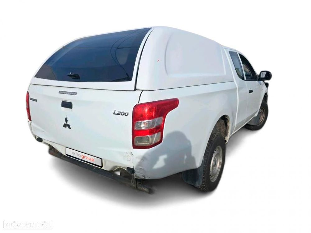 Mitsubishi L200 2.4 DI-D Club Invite 4WD c/IVA - 2