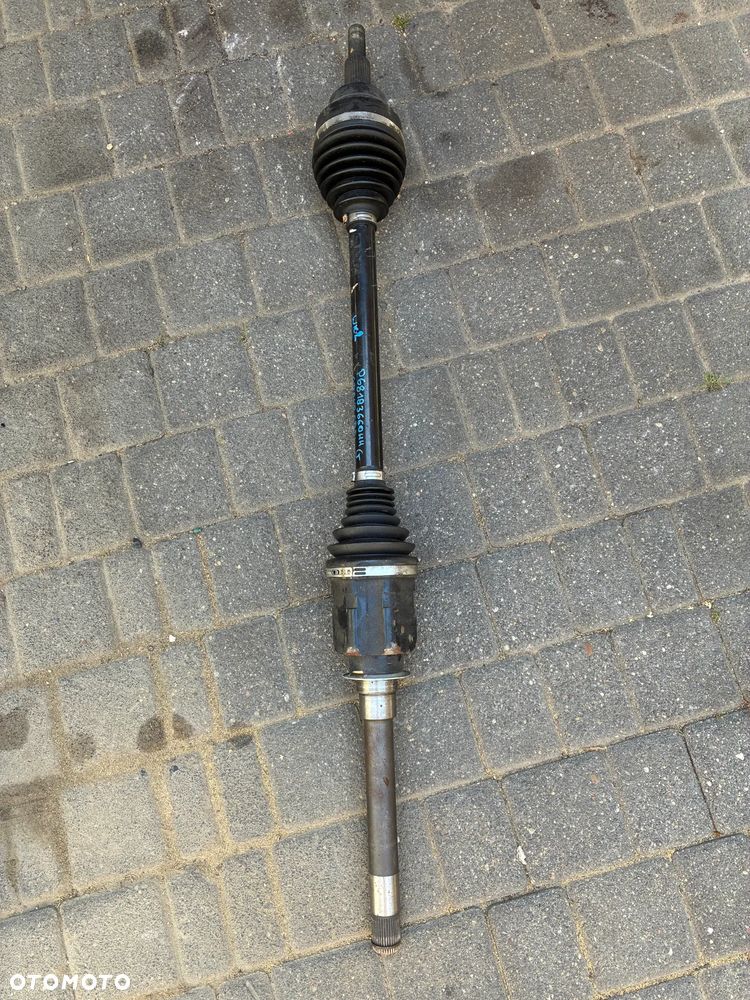 JEEP GRAND CHEROKEE WK2 Półoś Prawa Przednia 68193660AA - 1