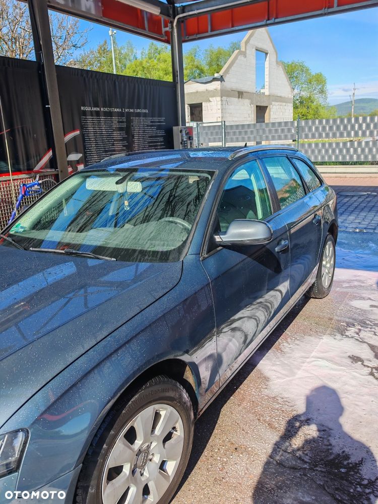 Audi A4 Avant - 4