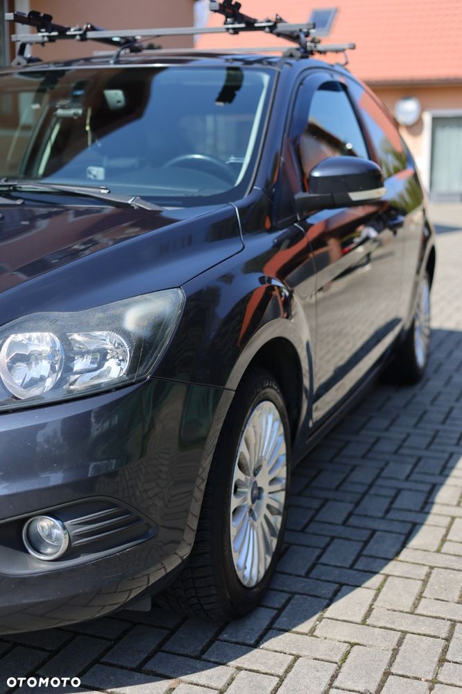 Ford Focus 1.8 Titanium - 3