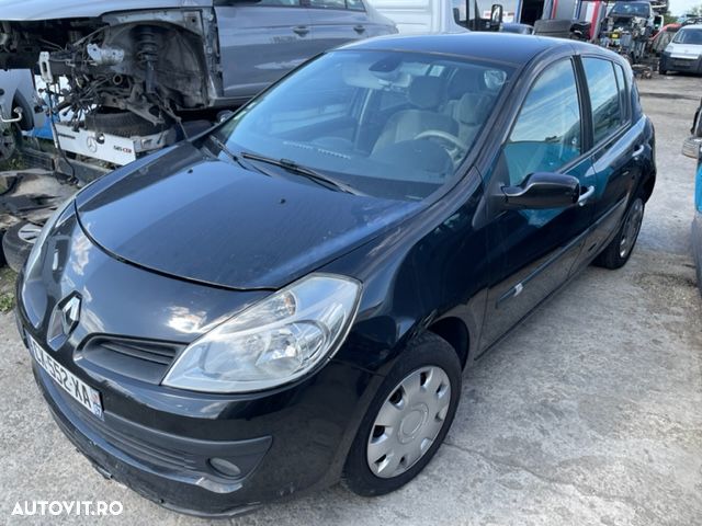 Dezmembrez Renault Clio 1.5 DCI 2008 - 5