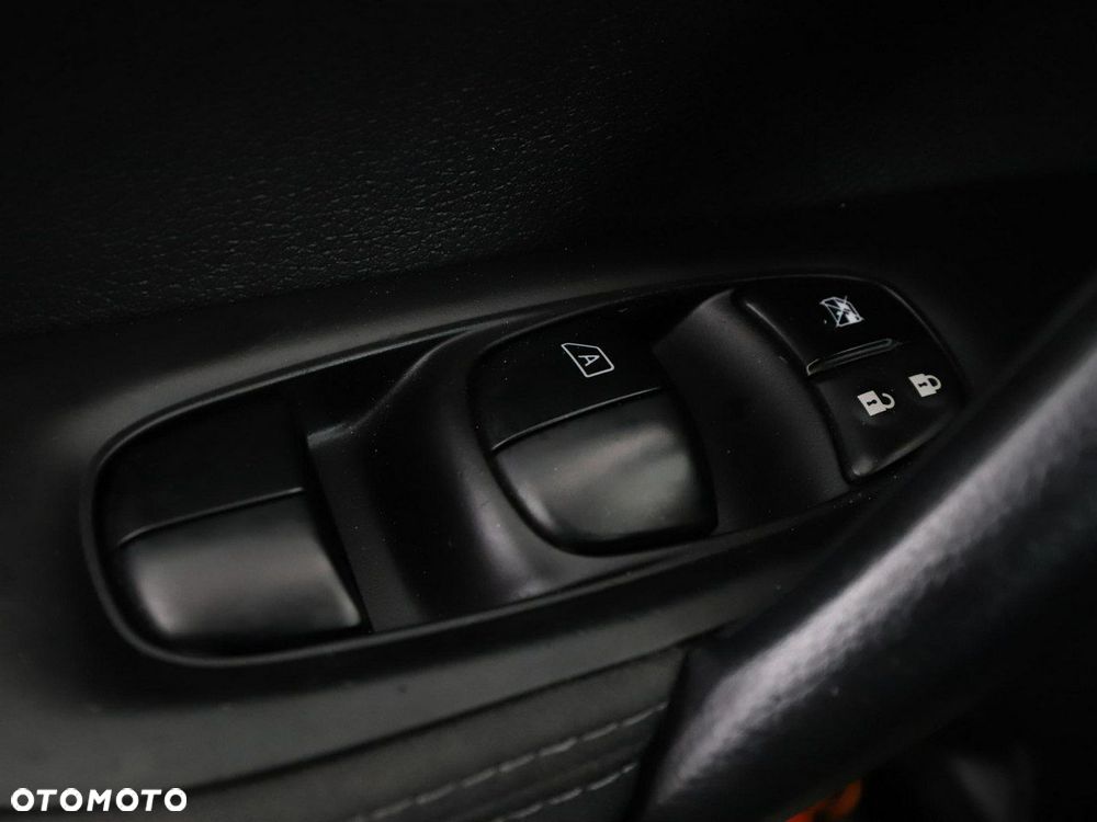 Nissan Qashqai 1.2 DIG-T N-Connecta - 33