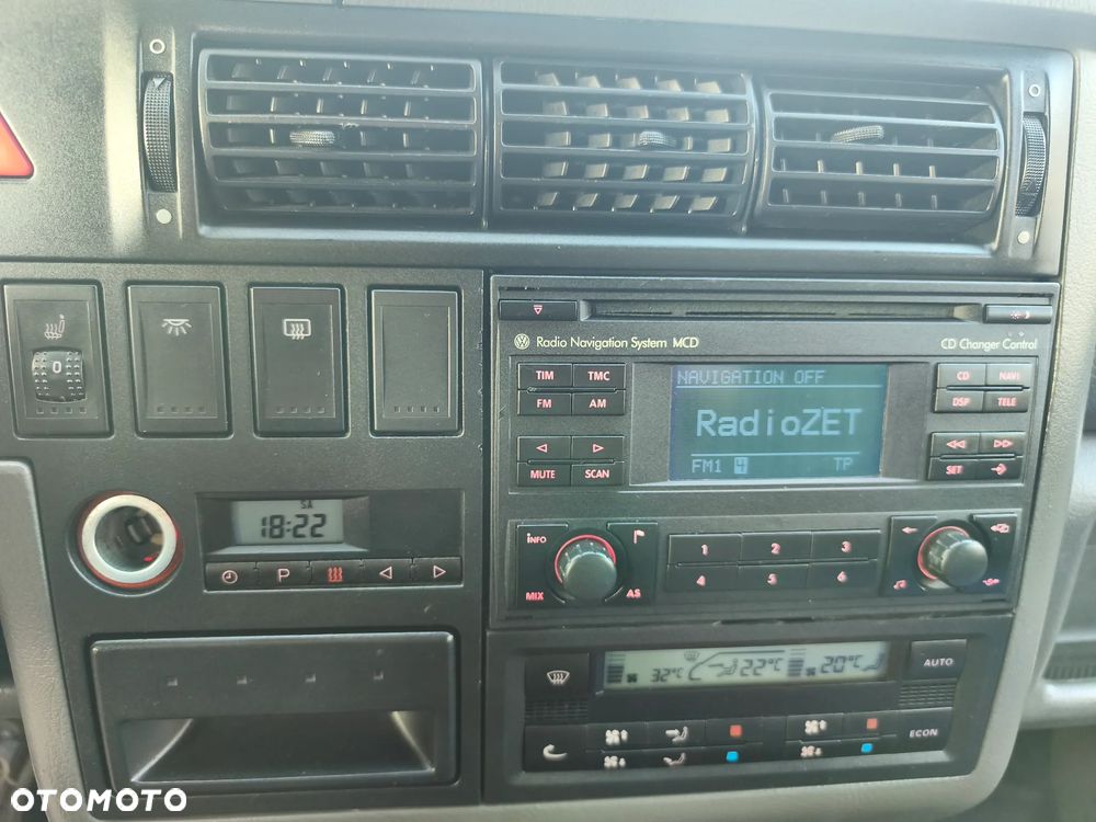Volkswagen Multivan - 25