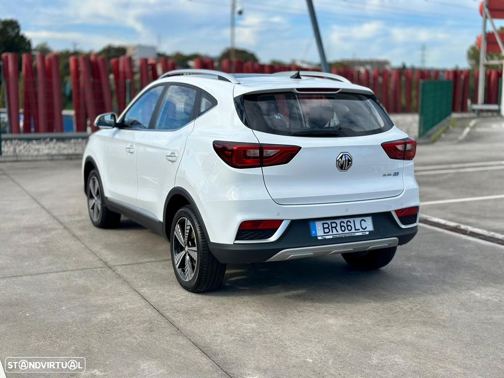 MG ZS EV Luxury - 6