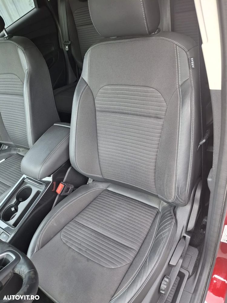 Ford Kuga 2.0 TDCi 4WD Powershift Titanium - 12