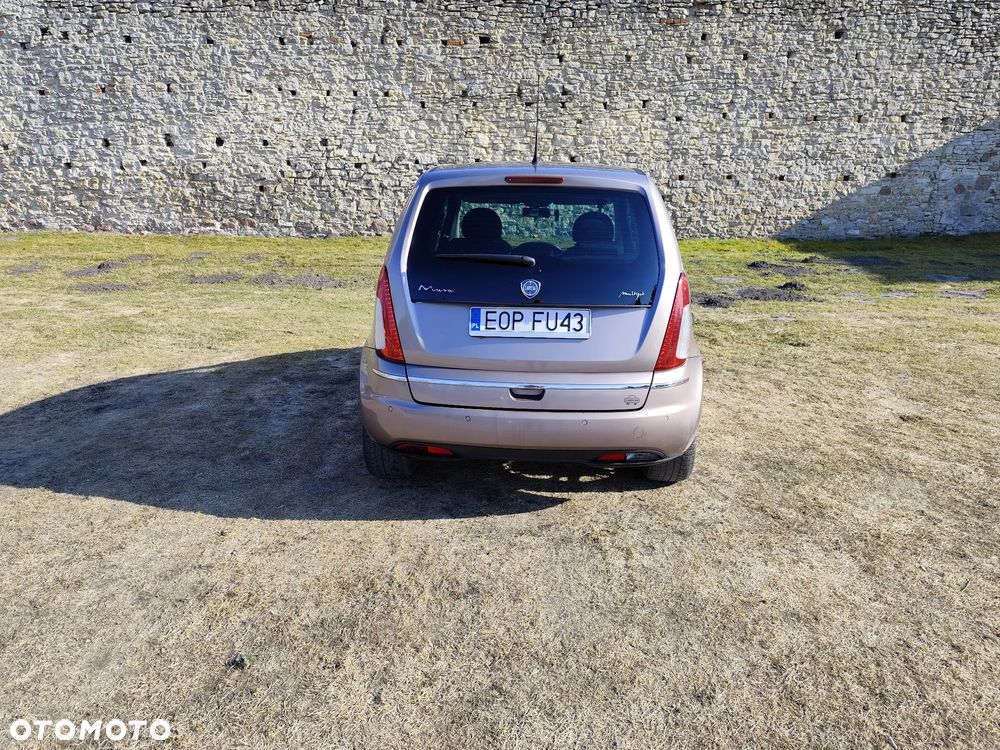 Lancia Musa 1.3 Multijet 16v Oro - 2
