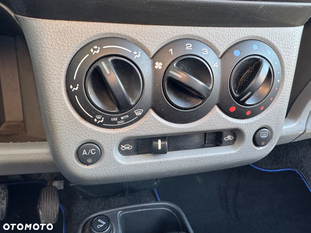 Suzuki Ignis 1.5 Four Grip Club 4 Seasons - 26