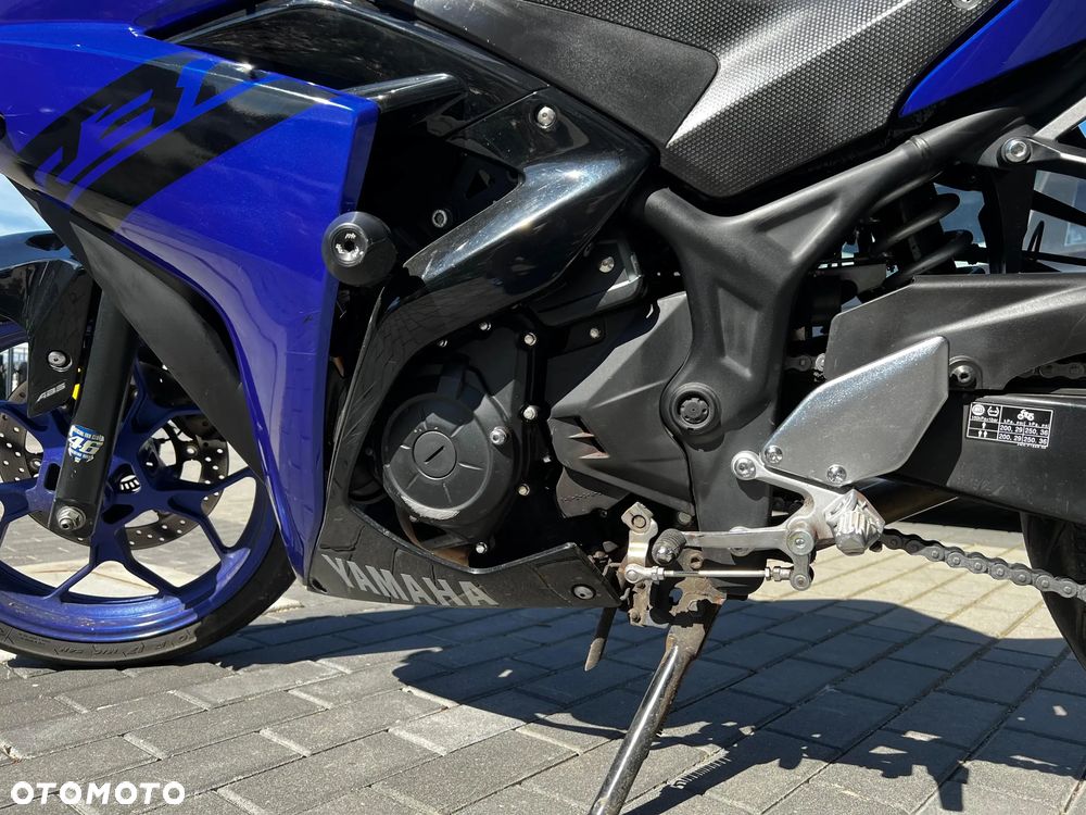Yamaha R3 - 3