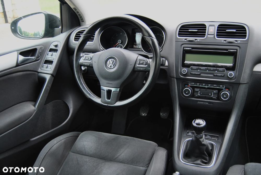 Volkswagen Golf - 11