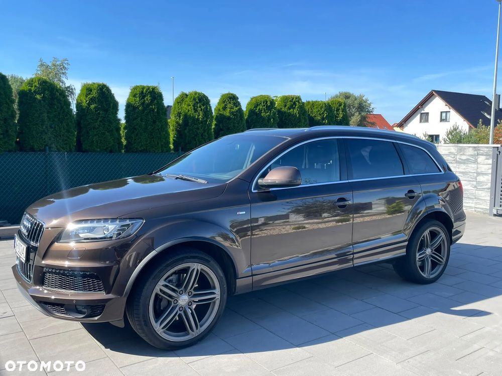 Audi Q7 2010 photo 2