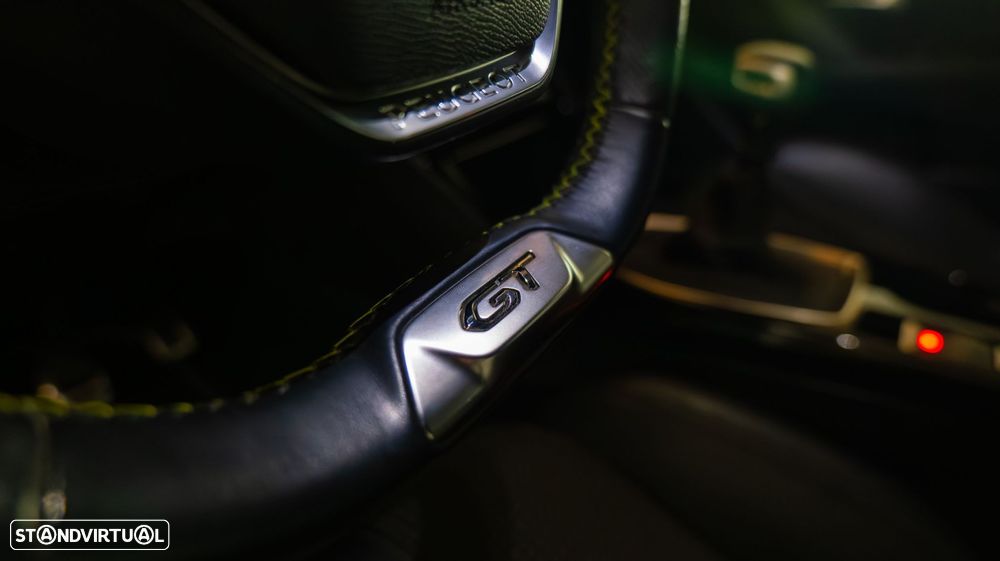 Peugeot 208 1.2 PureTech GT Line - 17