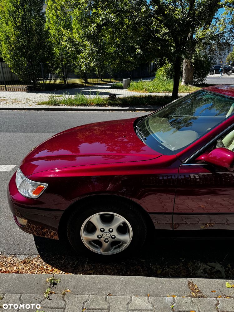 Lexus ES - 3