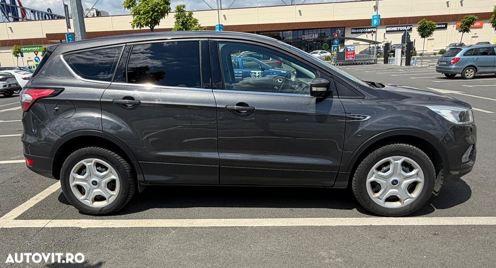 Ford Kuga - 9