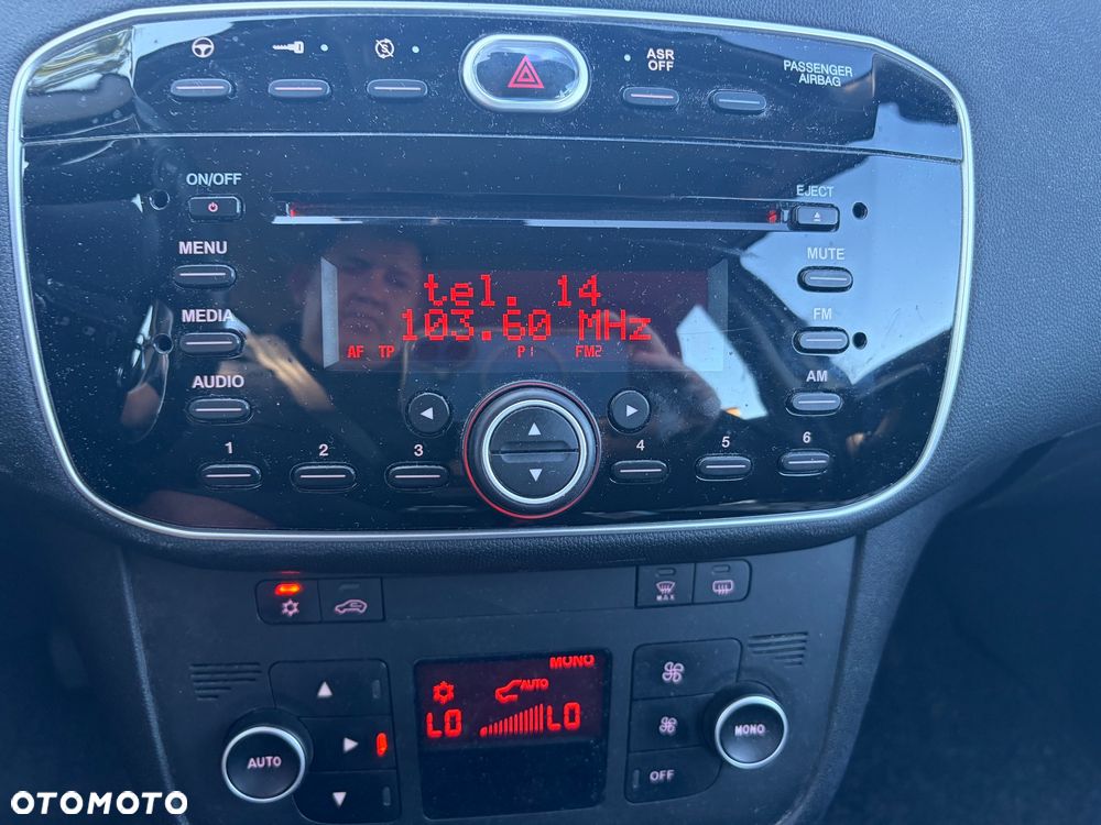 Fiat Punto 1.4 Easy S&S - 32