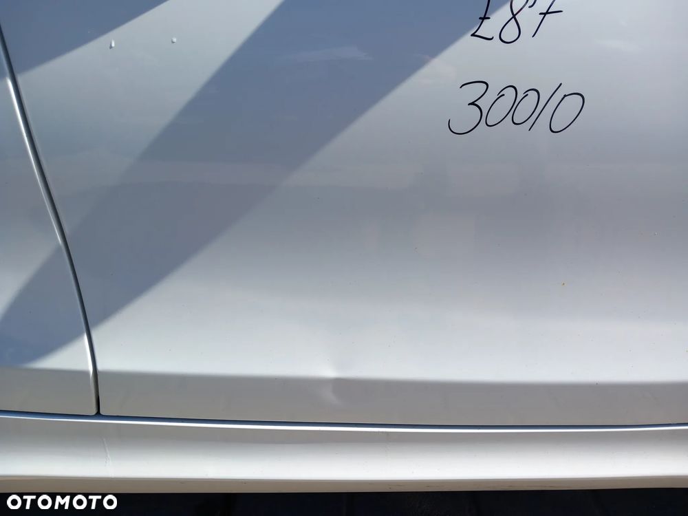 BMW E87 DRZWI PRAWE PRZEDNIE PRAWY PRZÓD KOLOR: 300 - 5