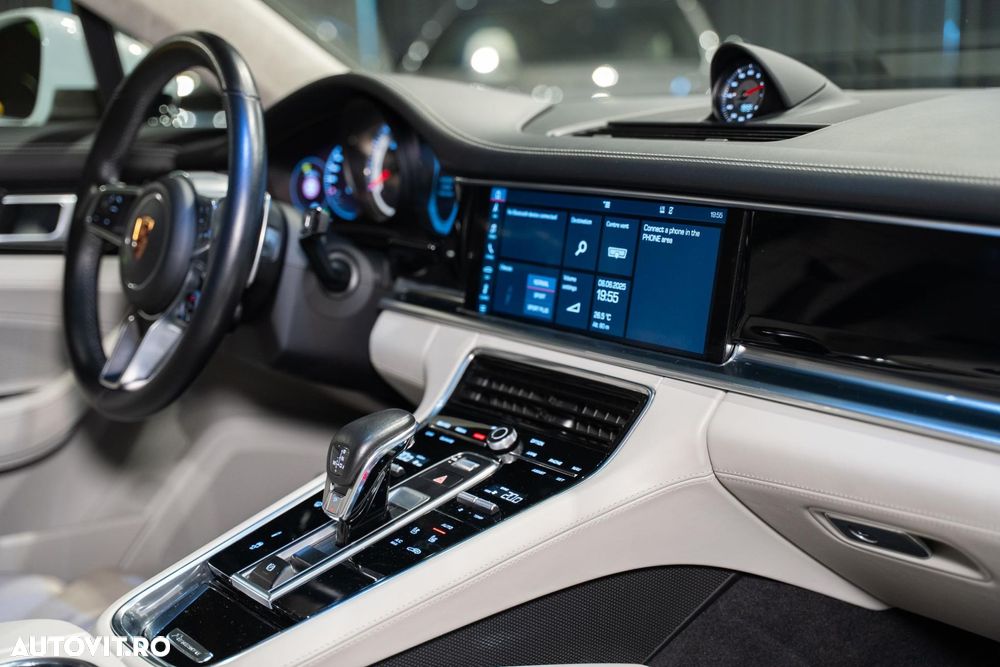 Porsche Panamera - 19