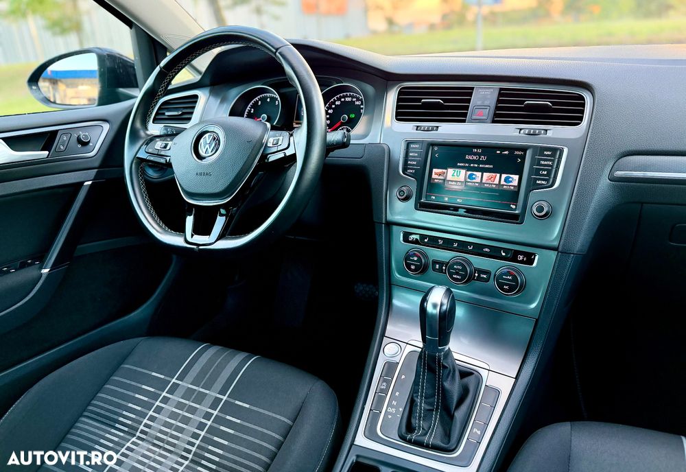 Volkswagen Golf 1.4 TSI BlueMotion Technology DSG Lounge - 6