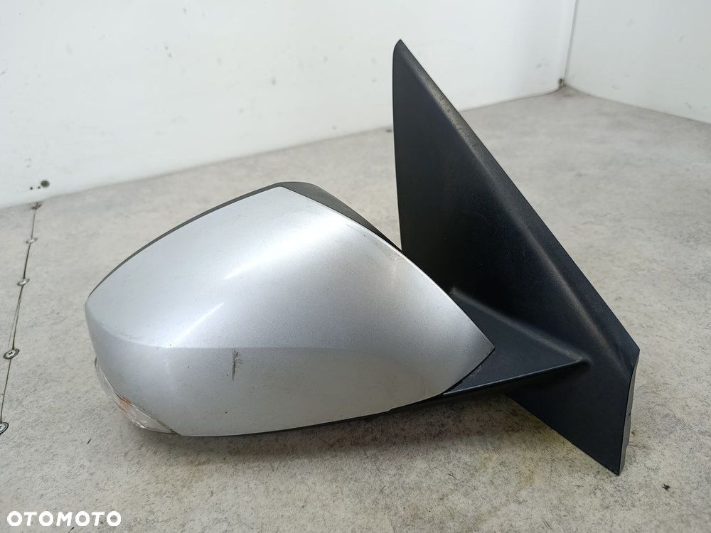 LUSTERKO PRAWE RENAULT LAGUNA III TED69 - 2