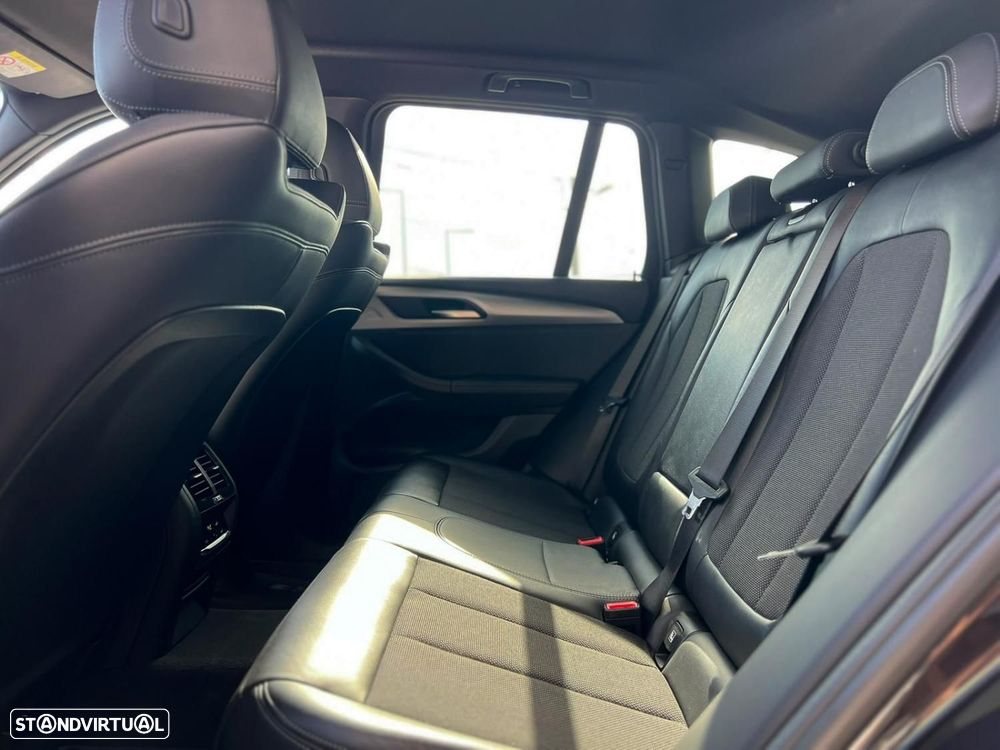 BMW X3 18 d sDrive Auto - 6