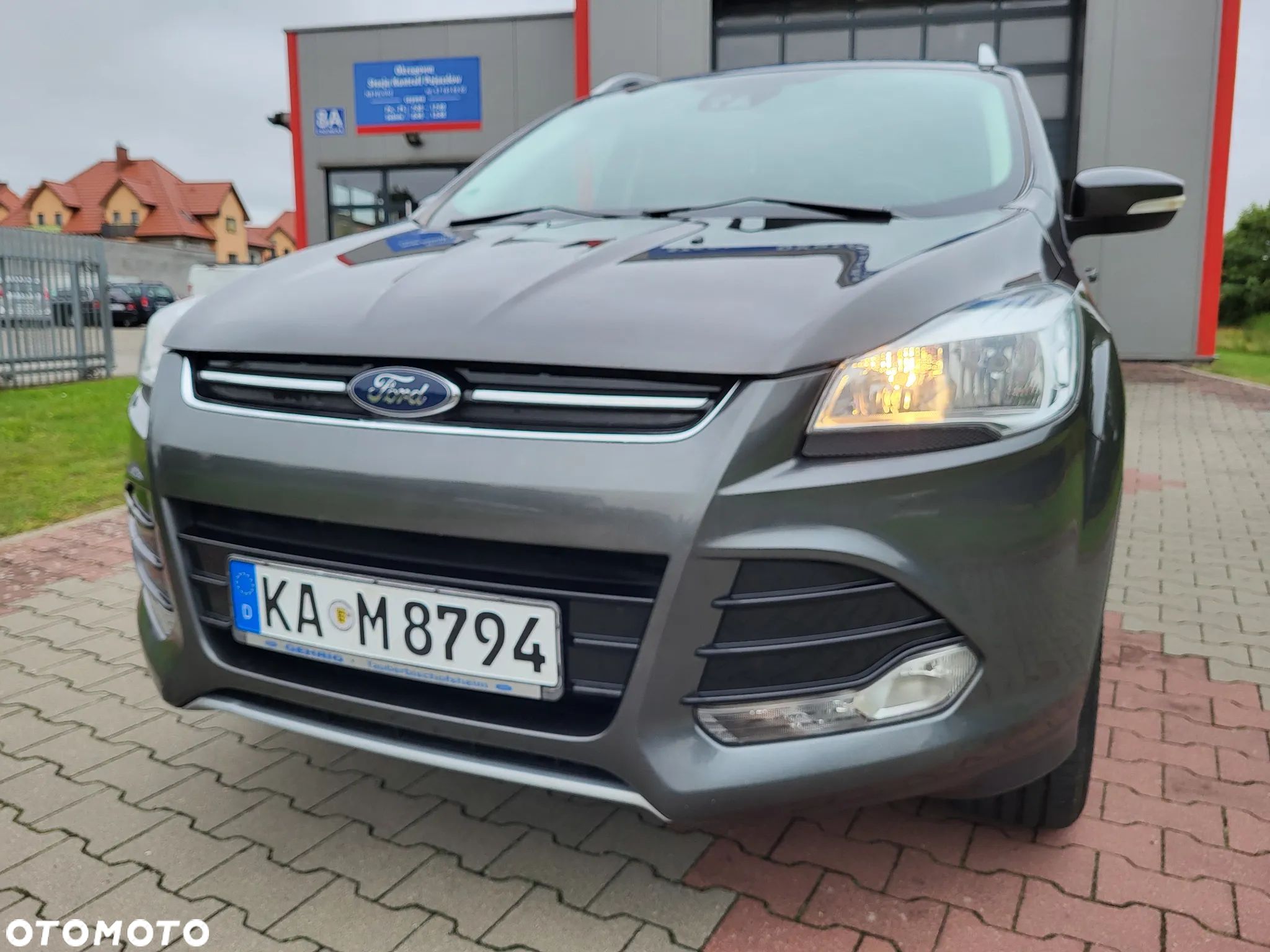 Ford Kuga 1.5 EcoBoost 2x4 Titanium - 1