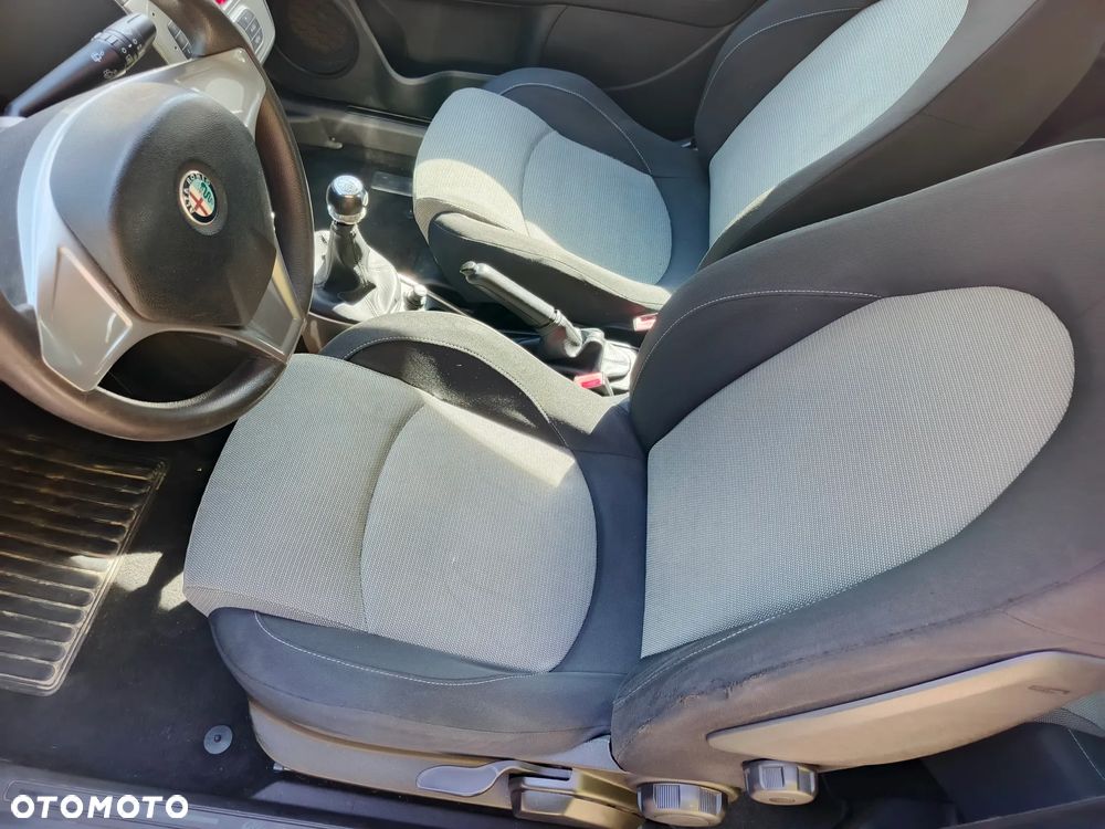 Alfa Romeo Mito 1.4 16V Junior - 19