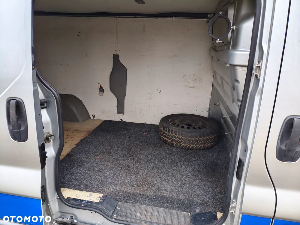 Opel Vivaro - 16