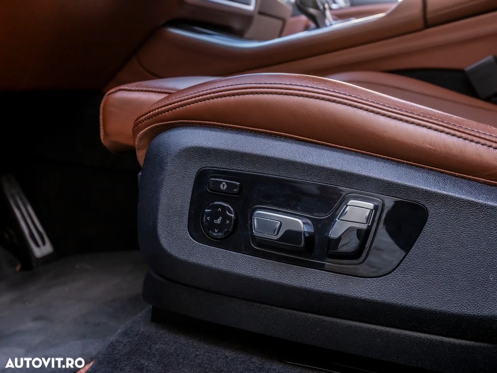 BMW X5 M M50i - 25